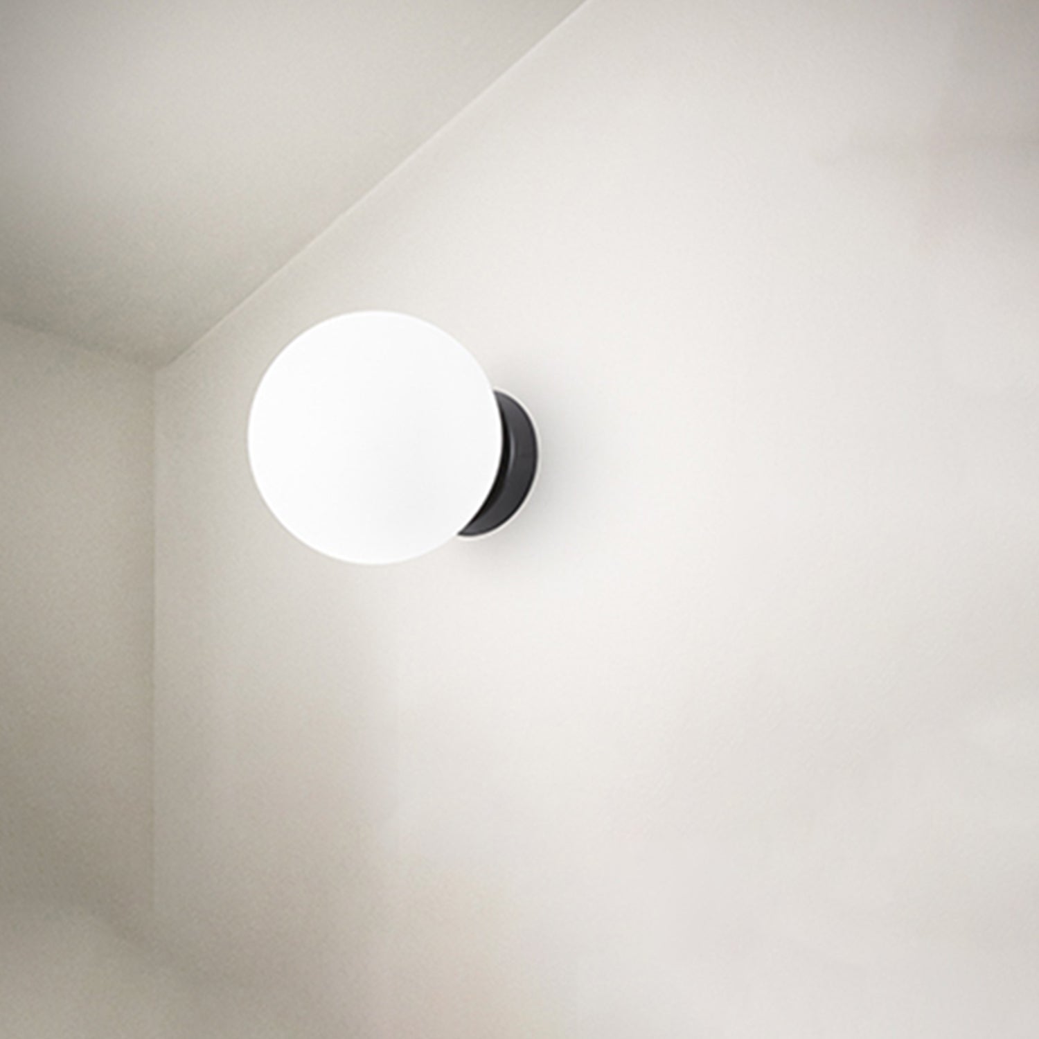 Applique Contemporanea Maga Metallo Nero Vetro 1 Luce E14