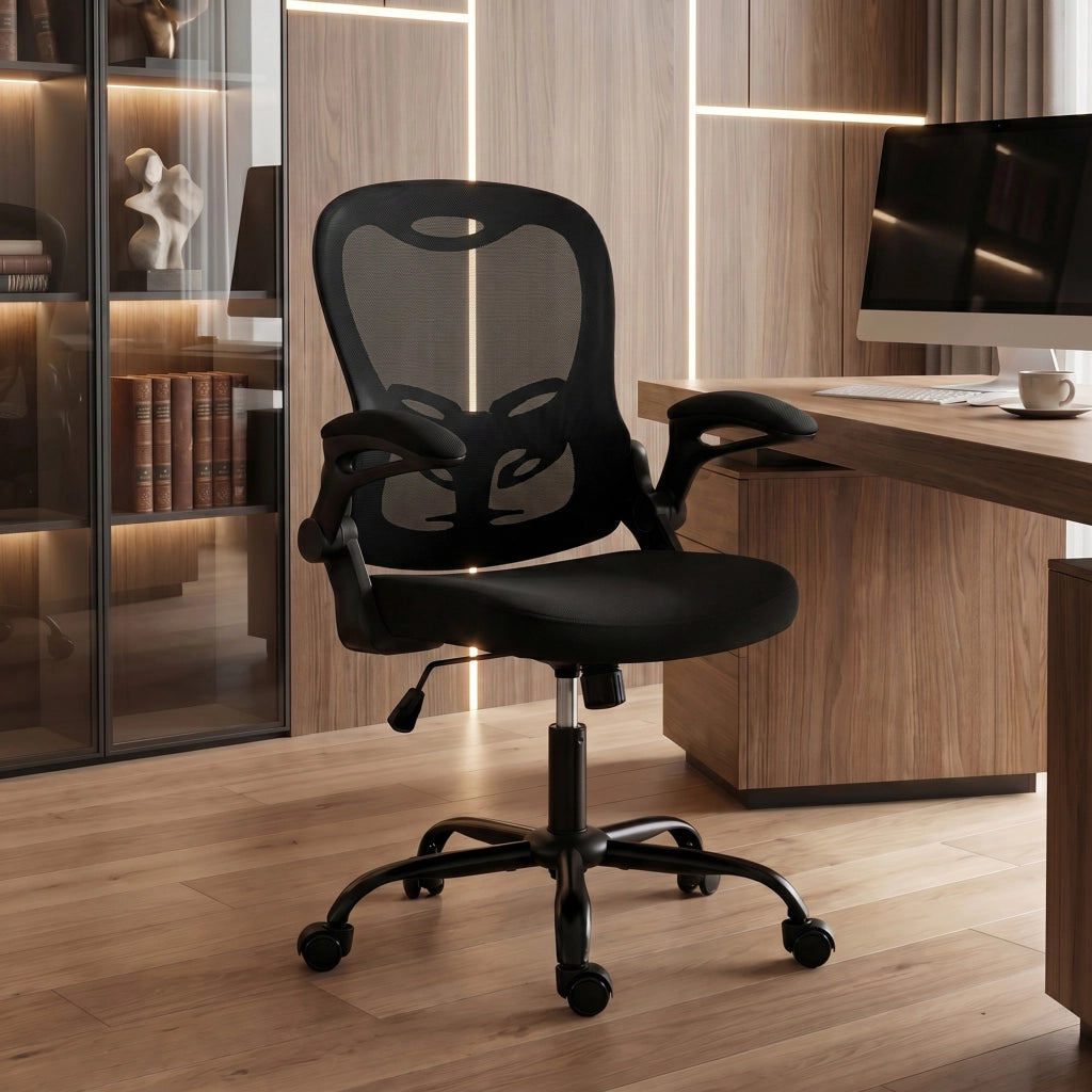 Sedia da ufficio ergonomica in rete con braccioli ribaltabili, altezza regolabile 46,5-56,5 cm e bascula, nera