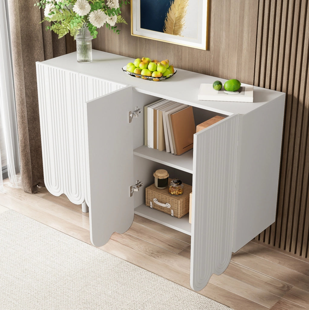 Credenza bianca 120 cm - 4 ante scolpite, ripiani interni