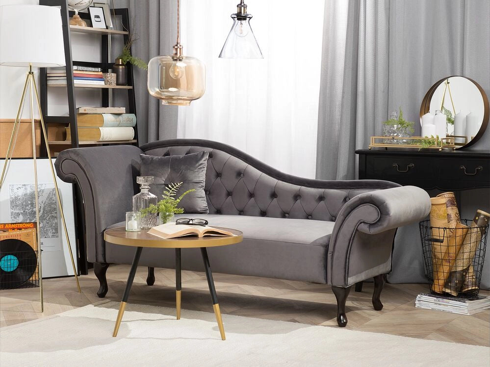 Chaise longue in velluto grigio Bottone capitonné con braccioli arrotolati a versione sinistra con cuscino