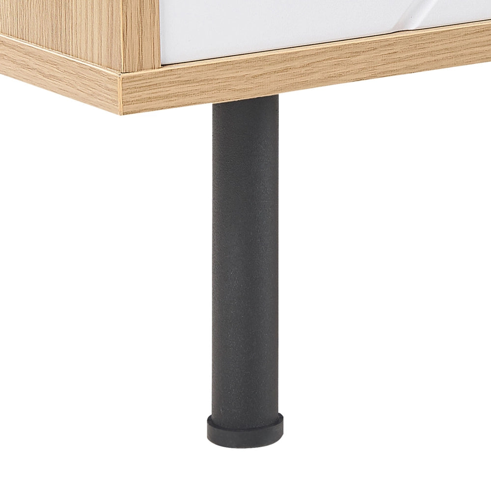 Mobile TV Legno Chiaro Bianco Truciolare Metallo 160 x 56 x 40 cm per TV fino a 70ʺ 2 Ante 3 Ripiani Gambe Nere Design Scandinavo Soggiorno