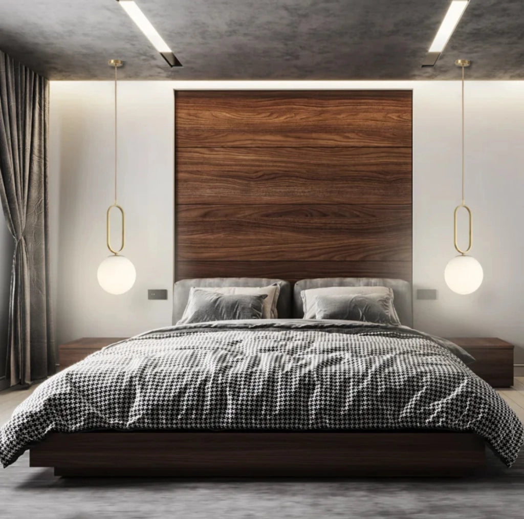 Lampadario a sospensione in metallo color bronzo con sfera luminosa opaca bianca in vetro G9