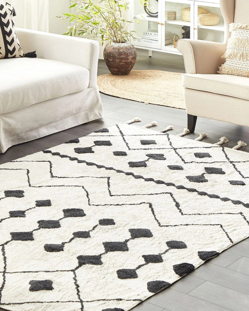 Tappeto cotone bianco sporco e nero 140 x 200 cm motivo geometrico nappe moderno orientale nappe
