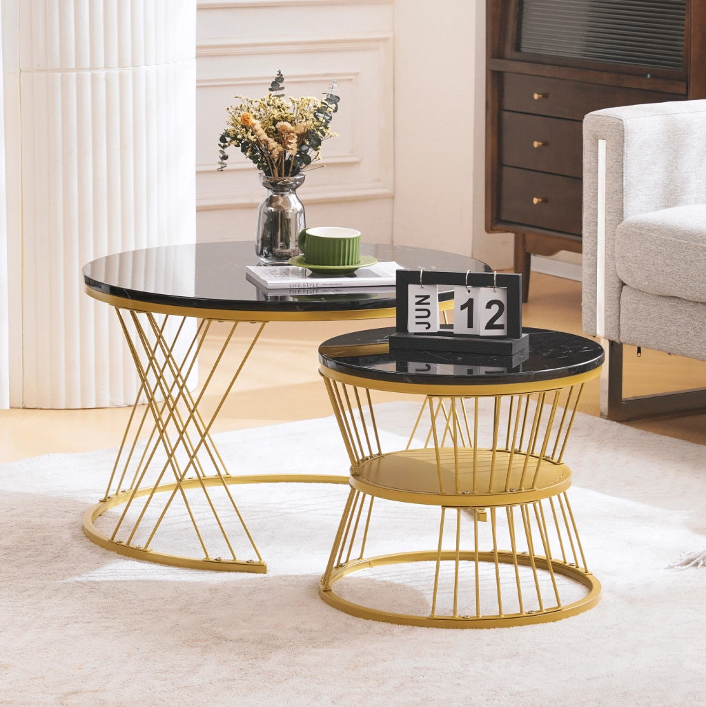 Set di tavolini impilabili rotondi con effetto marmo, MDF e metallo