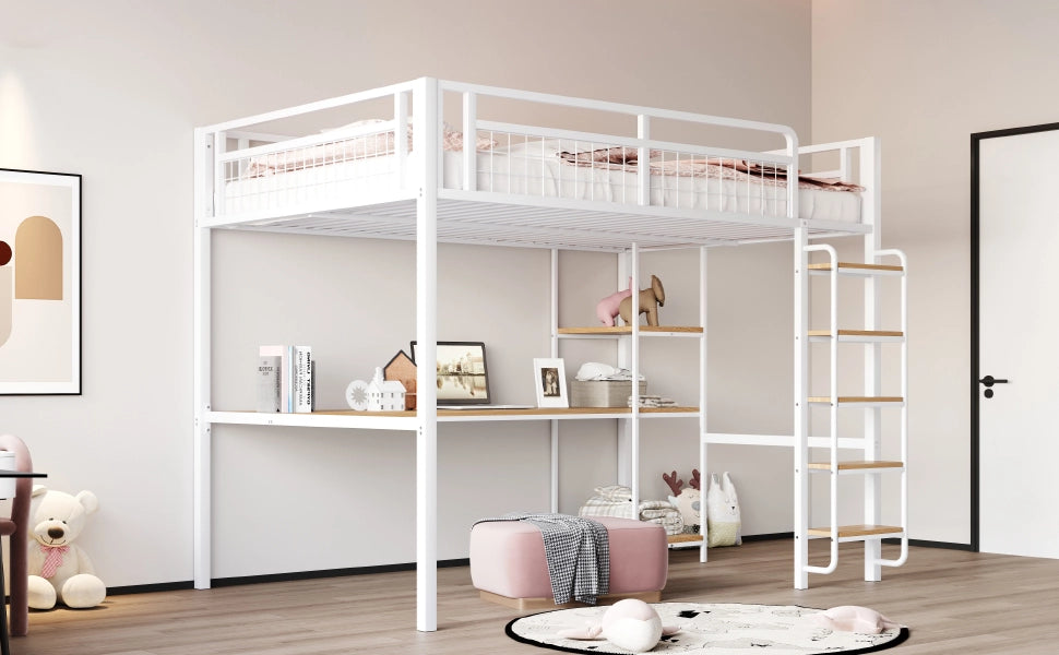 Letto a castello metallo bianco con scala di sicurezza tavolo e scaffali 140x200 cm