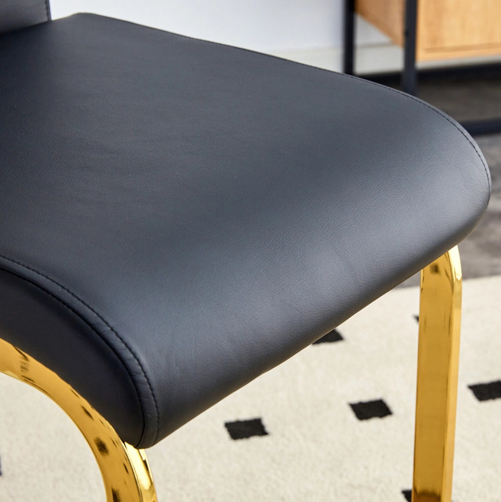 Set di 2 sgabelli da bar in PU nero con gambe dorate