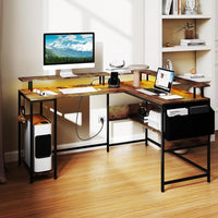 Scrivania da Gaming Angolare, Scrivania per Computer con Luci LED, Prese di Corrente, Supporto per Monitor, Gancio e Ripiani, Postazione di Lavoro ad Angolo