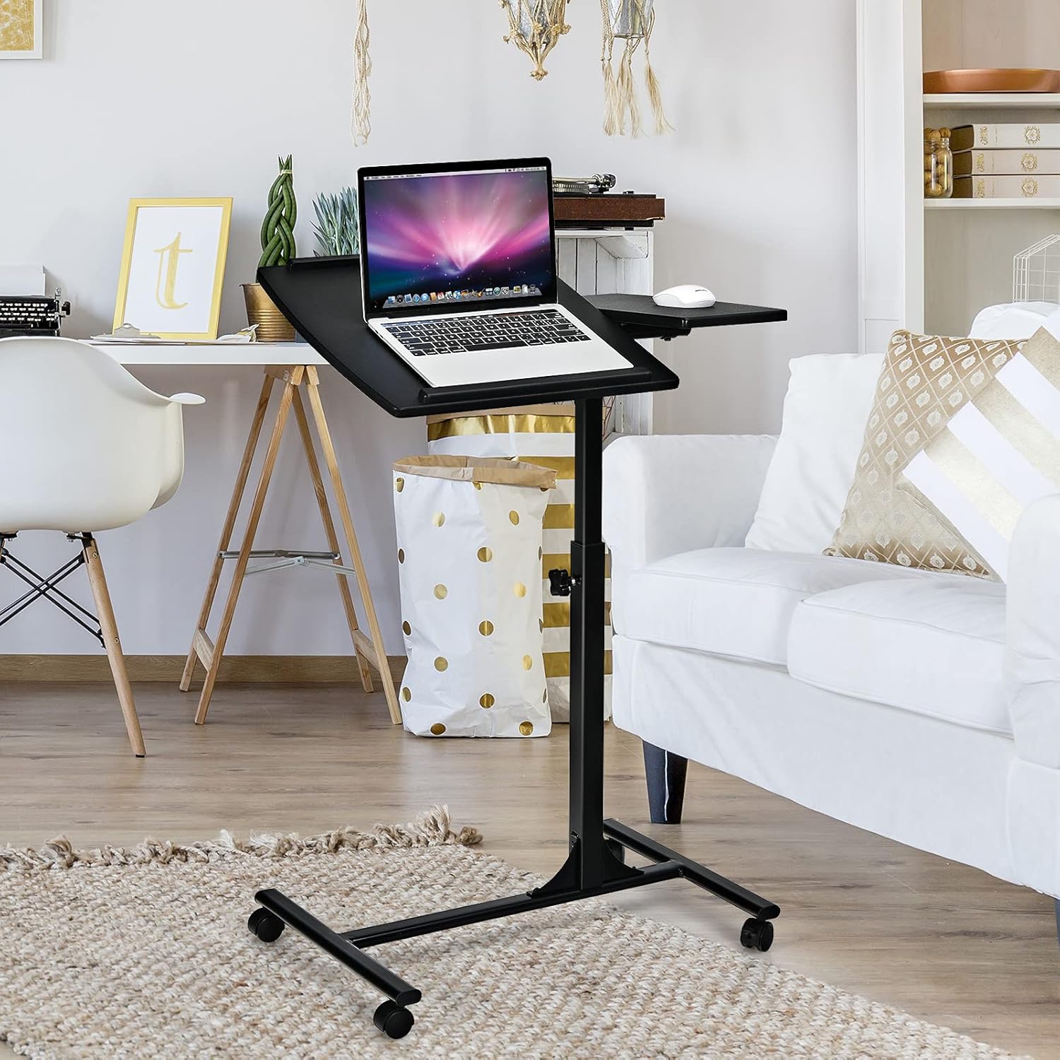 Tavolino Salotto Regolabile in Altezza e Inclinazione, Tavolo da Letto e da Divano con Ruote, Tavolino Porta PC Multiuso per Soggiorno e Camera da Letto, 64 x 45 x 71-93 cm (Nero)