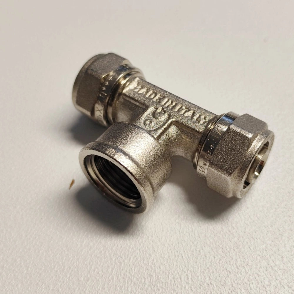 Raccordo 20x20x1/2'' a t femmina a stringere per tubo multistrato