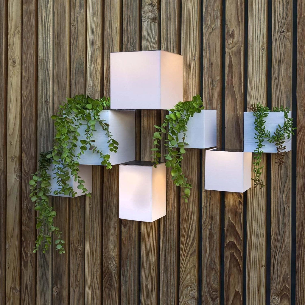 Newgarden Wally Applique da Parete Solare LED 5W 500 Lm IP65 Sensore Crepuscolare e Movimento 12x12x12 cm colore Bianco