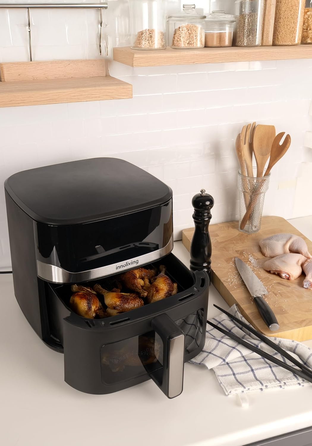 Innoliving Friggitrice ad Aria Digitale 10 Litri INN-892 con 12 Programmi Preimpostati, Touch Screen e Pannello Digitale, Finestra di Controllo e Luce Interna