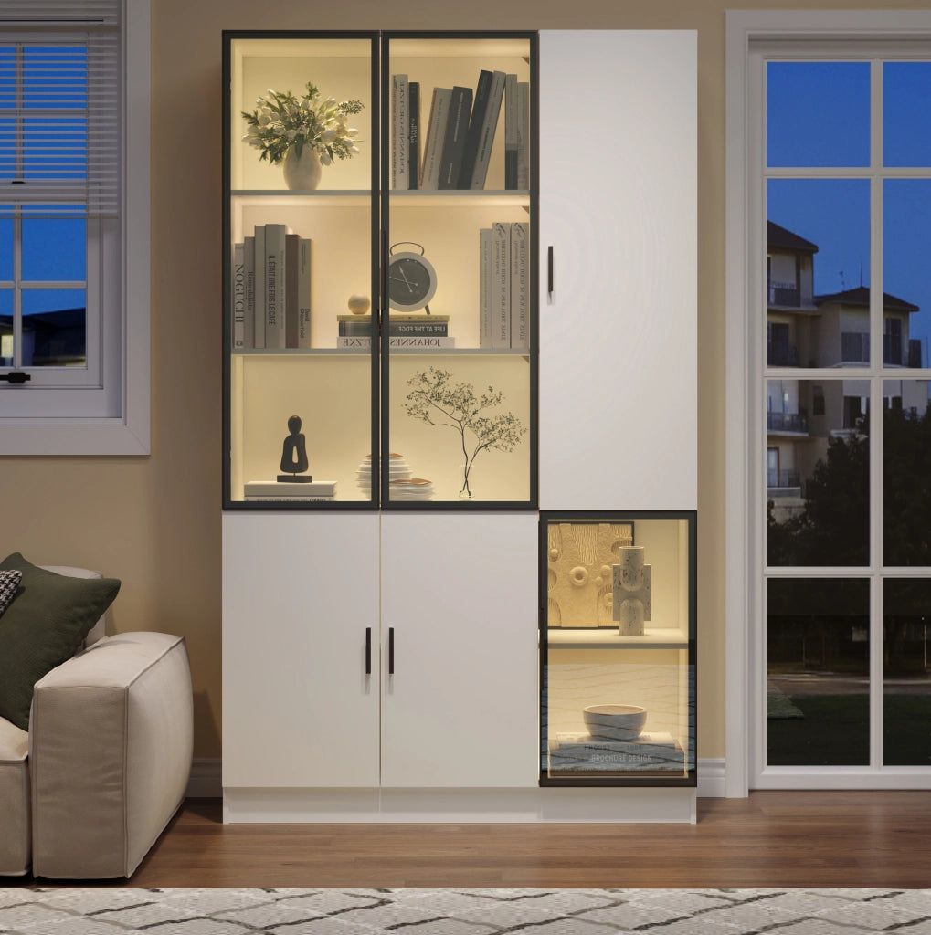 Vetrina alta 200 cm con 3 ante in vetro e LED; 120x35 cm; bianco; in truciolare
