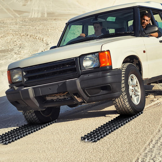 Set di 2 Tappetini Antisdrucciolevoli per Pneumatici, Tappetino di Recupero TPR Portatile, Aiuto di Trazione d'emergenza per Neve, Ghiaccio, Fango, Sabbia, Con Borsa (82 x 21 x 2,8 cm)