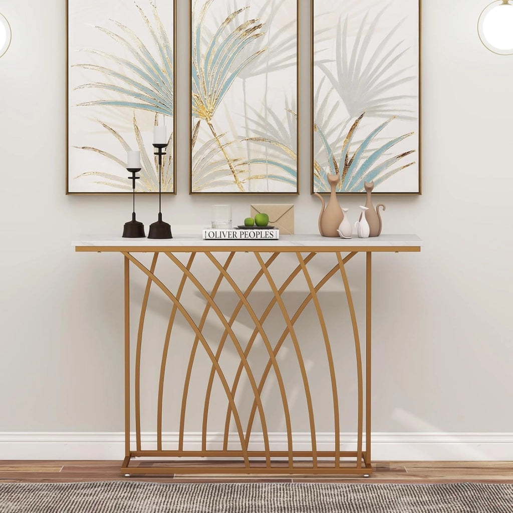 Tavolo da Console Ingresso Moderno con Piano in Finto Marmo, Struttura Geometrica in Metallo Dorato, 120 x 30 x 80 cm, Oro e Bianco