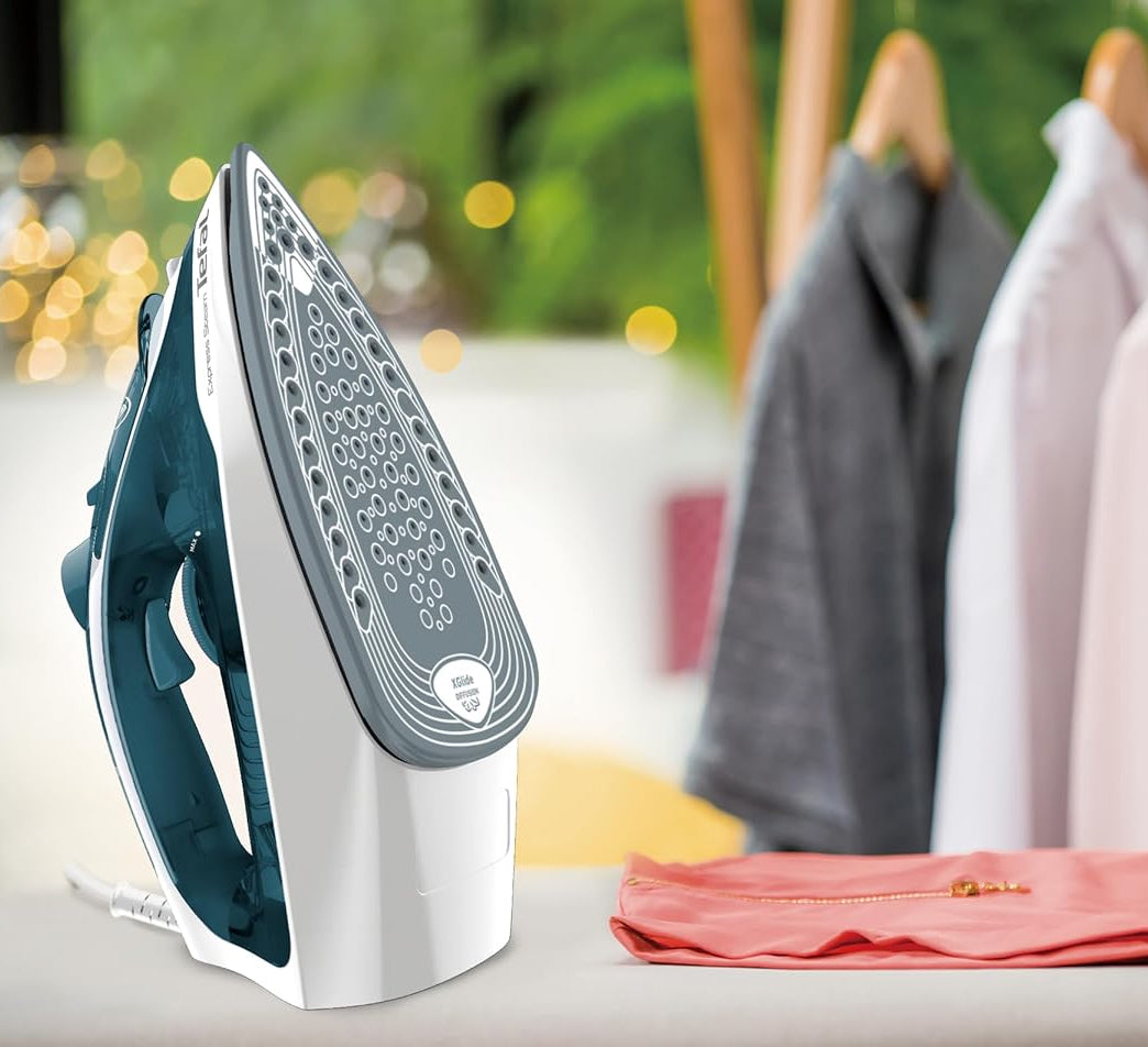 Tefal Express Steam Ferro da Stiro a Vapore Sistema Anticalcare 2400W Funzione Antigoccia