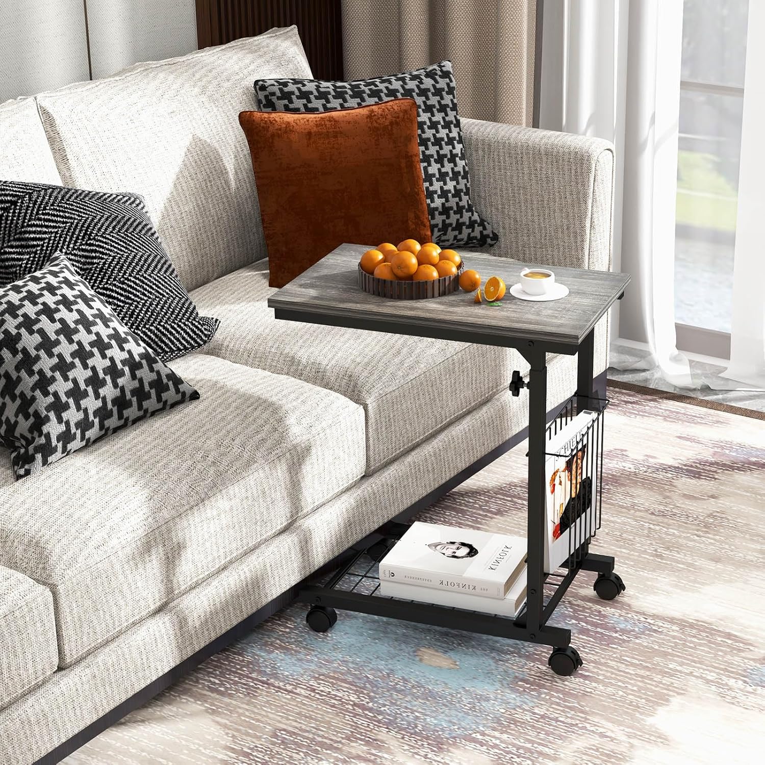 Tavolino da Salotto Moderno, Tavolino Basso Regolabile in Altezza con Ruote e Cestino Portaoggetti, Tavolino Porta PC a Forma di C da Divano e Letto per Soggiorno e Camera da Letto (Grigio)