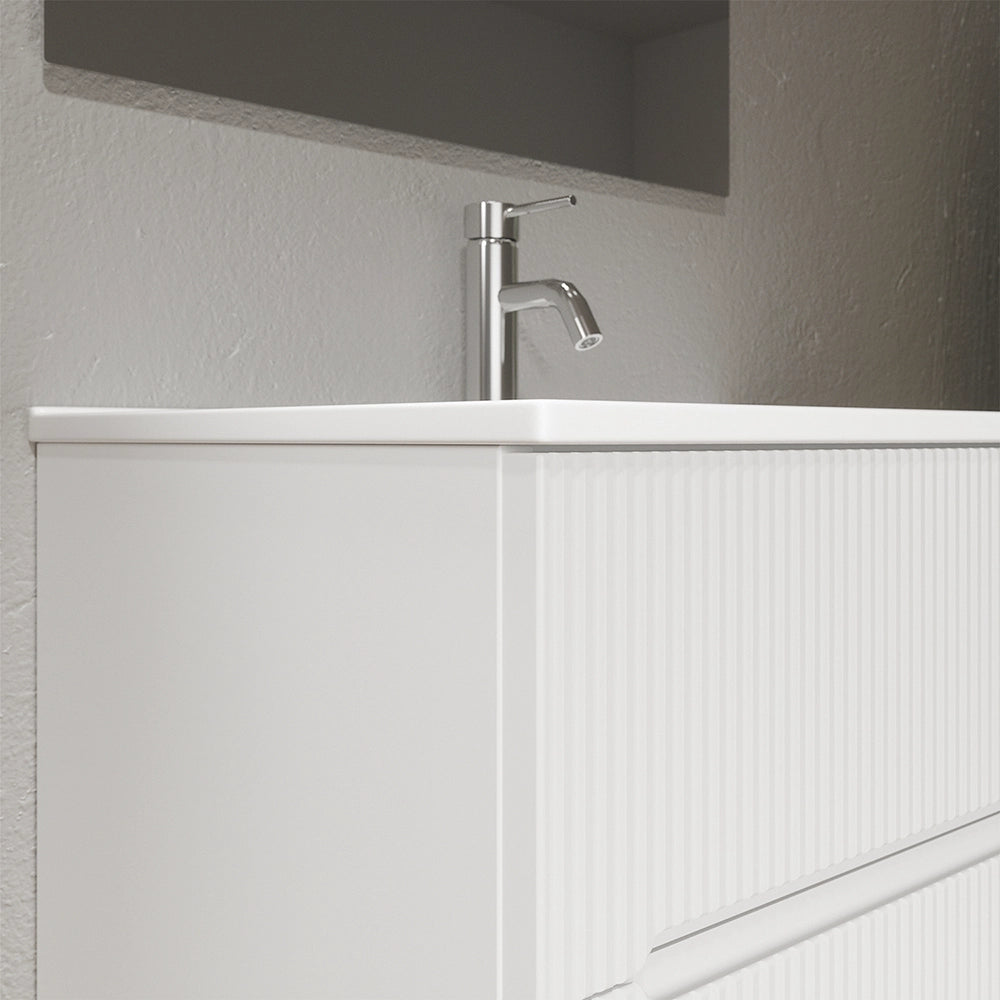 Mobile bagno sospeso 90cm cannettato bianco opaco con lavabo in ceramica e specchio | Kaindy