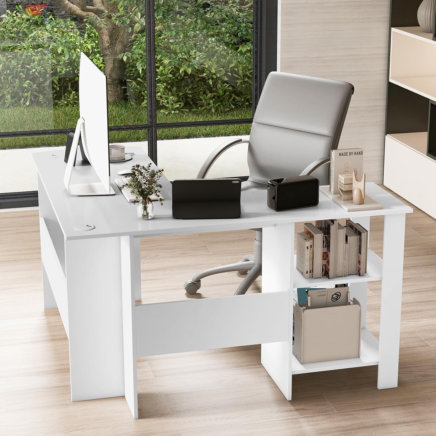 Scrivania Angolare per Computer con Ripiani, Scrivania Porta PC in Legno, Scrivania Salvaspazio e Moderna per Ufficio e Studio, 130 x 130 x 72,5 cm (Bianco)