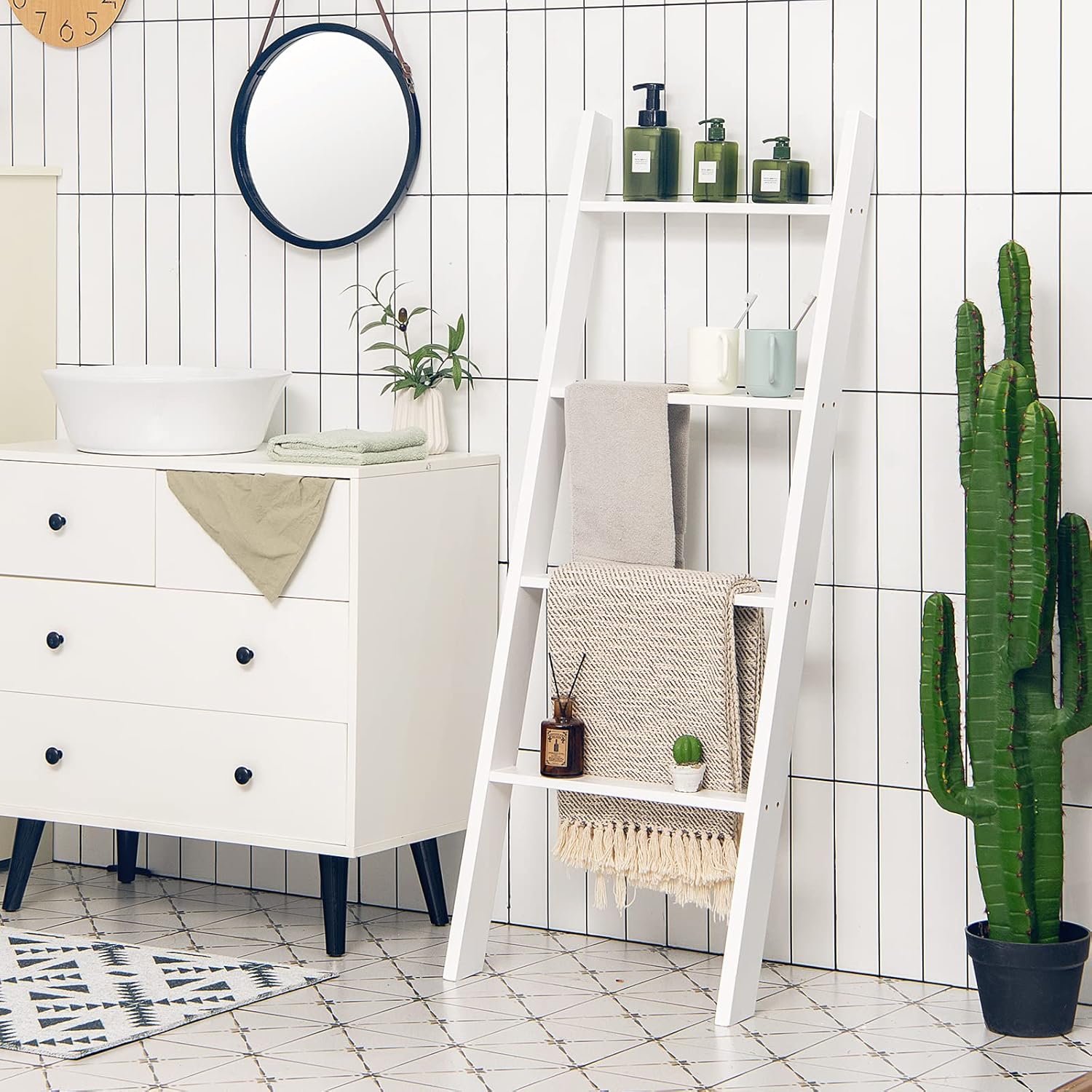 Scaffale di Stoccaggio in Legno di Pino, Porta Asciugamani a 4 Livelli per Bagno, Porta Salviette, Multiuso per Bagno Soggiorno (Bianco, 51 x 8 x 137 cm)