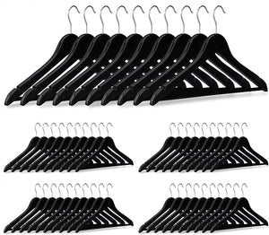 Confezione da 50 grucce in legno nere con tacche 13_0002505_2