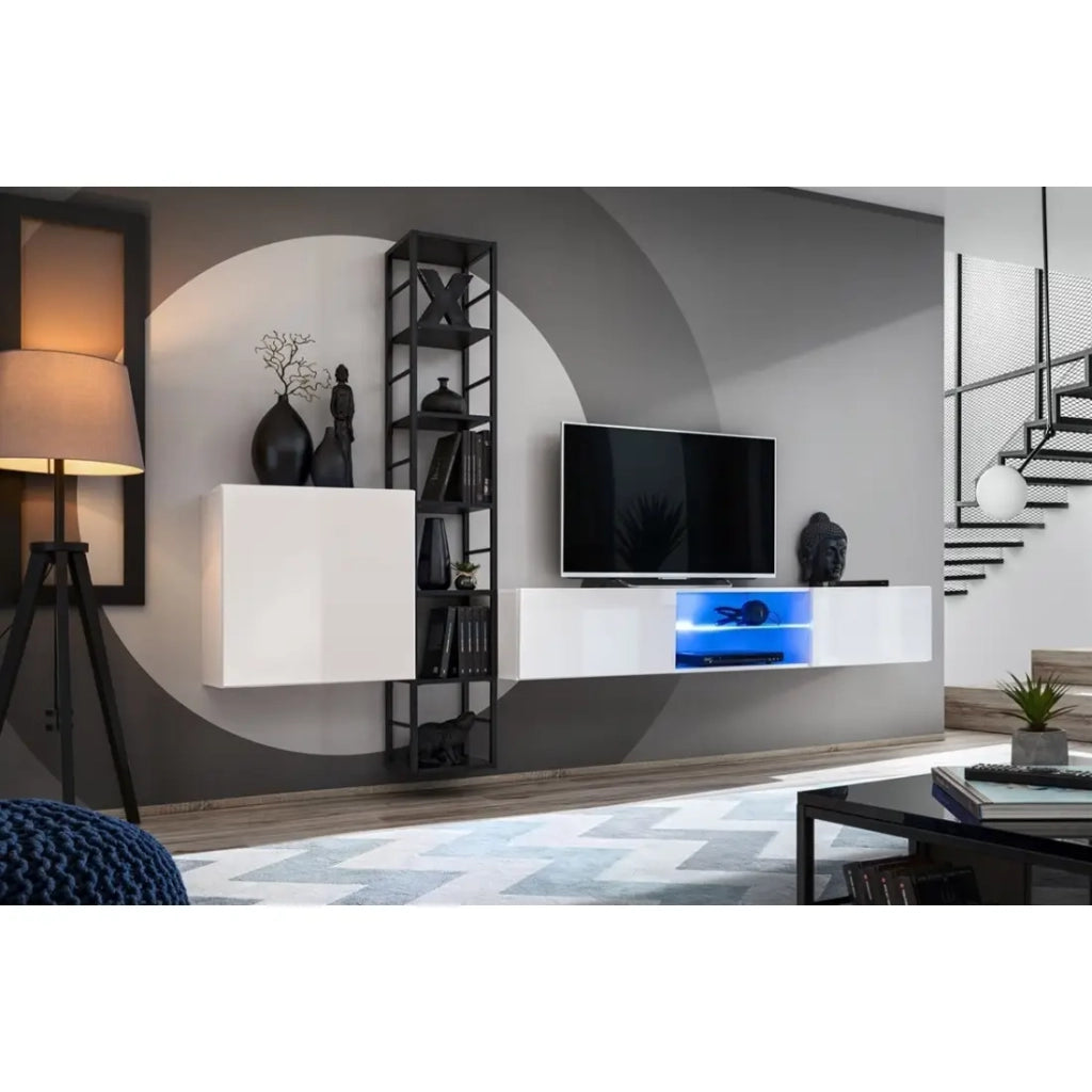Mobile porta TV sospeso 180cm con 2 ante e nicchie illuminate, collezione SWITCH. Mobile di colore bianco.