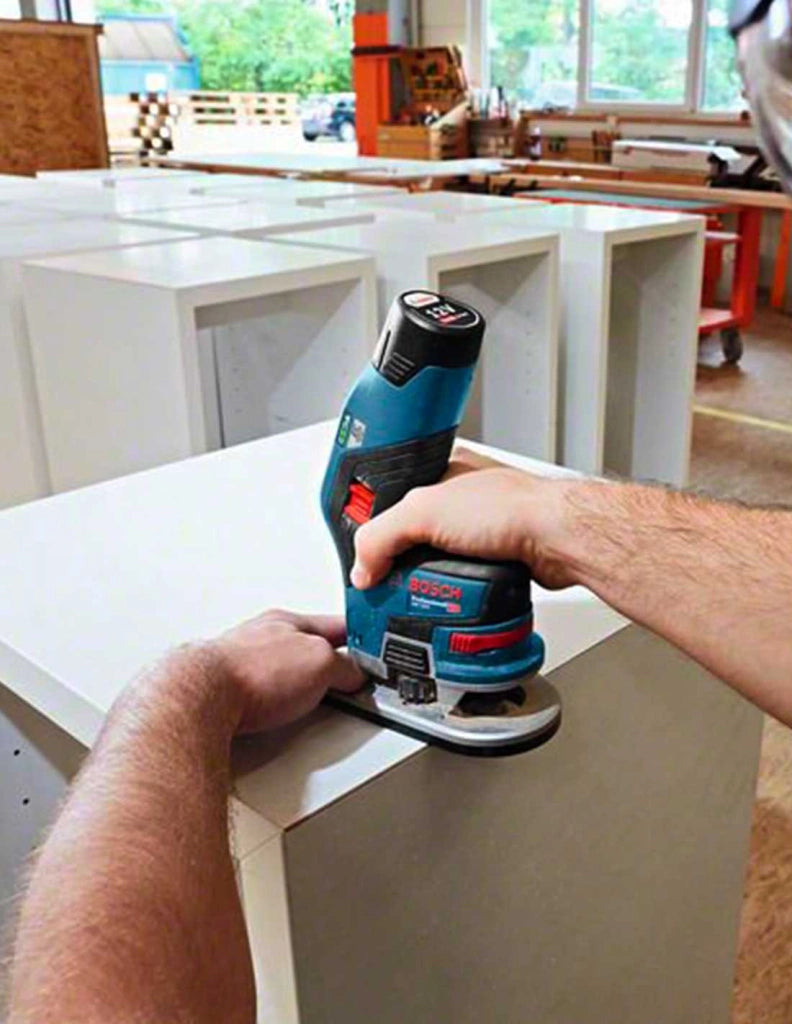 Rifilatore BOSCH GKF 12V-8 (Solo corpo)