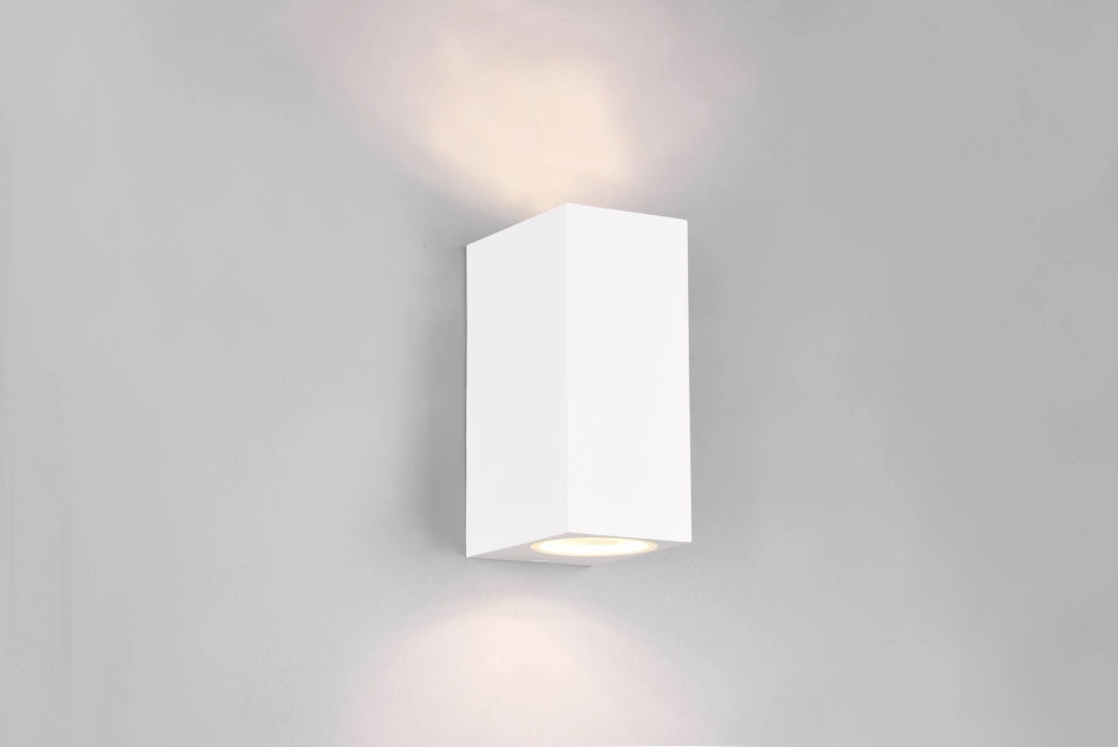 ROYA APPLIQUE DA ESTERNO FUSIONE ALLUMINIO SQUADRATA BIANCA A BI-EMISSIONE IP44 H.15CM 2 LUCI ATTACCO GU10