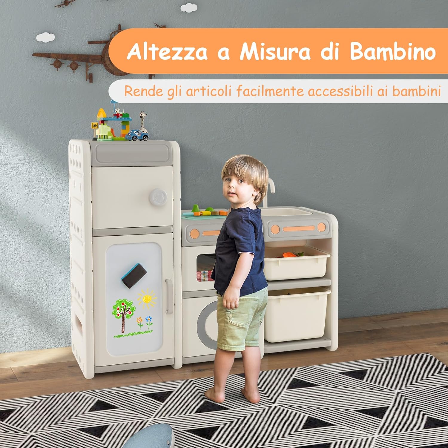 Mobile Porta Giochi per Bambini, Scaffale e Libreria Giochi Multiuso con Lavagna Magnetica Lavello e Rubinetto Rimovibili, Ante e Contenitori, Mobile per Bambini con Pennarelli e Cancellino