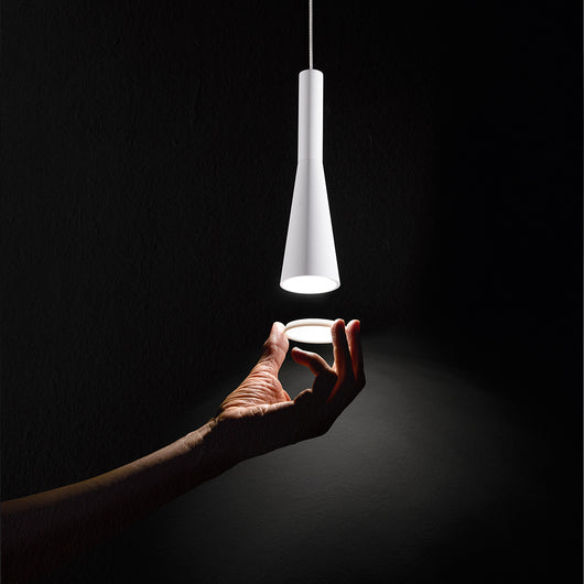 Lampadario Moderno Cone Metallo Bianco Acrilico 7 Luci Led 7W 3000K