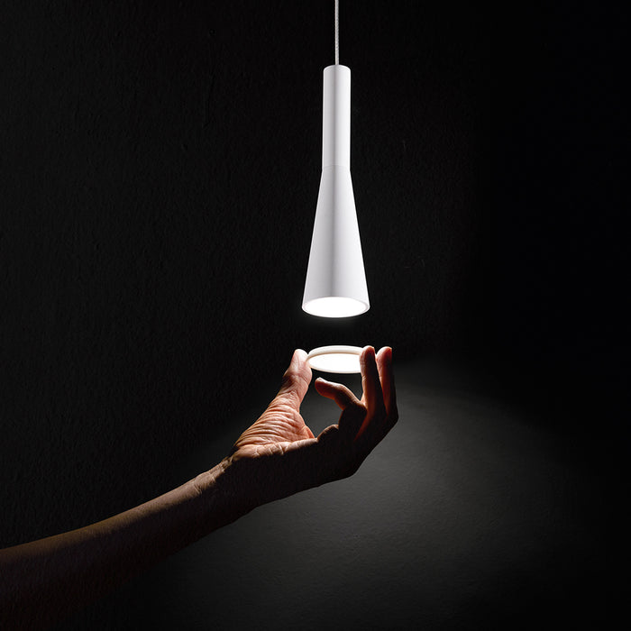 Lampadario Minimal Cone Metallo Bianco Acrilico 5 Luci Led 7W 3000K