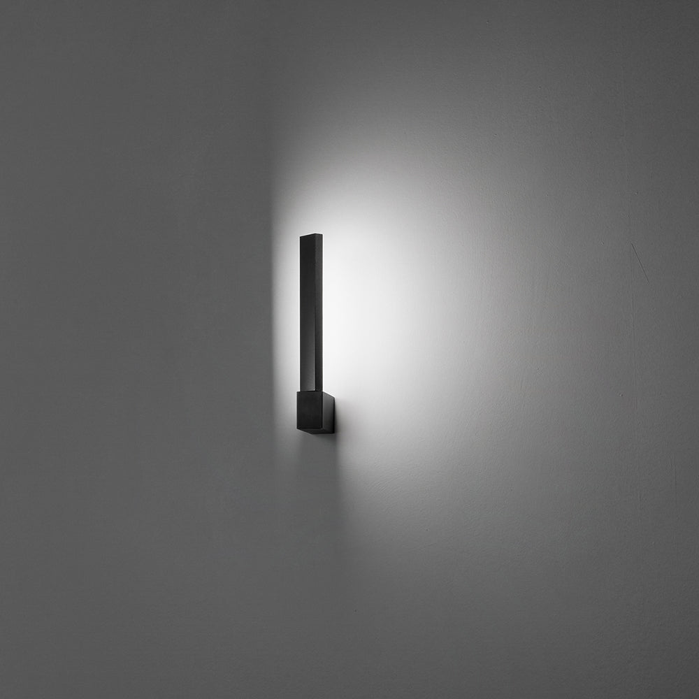 Applique Moderna Elle Alluminio Nero Acrilico Led 14W Cct 3000/4000/6000K