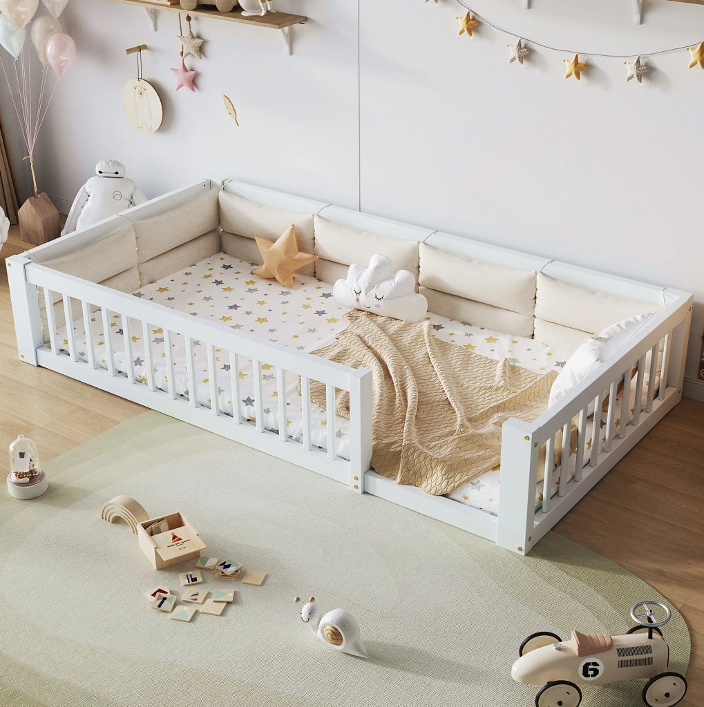Letto piattaforma 90x200 cm con sponde laterali e cuscini; bianco