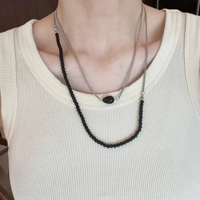Collana patchwork di perle nere fatta a mano, regalo di Natale o di compleanno.