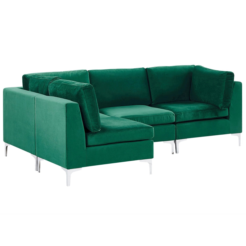Divano angolare modulare versione destra in velluto verde a 4 posti con gambe in metallo argento stile glamour