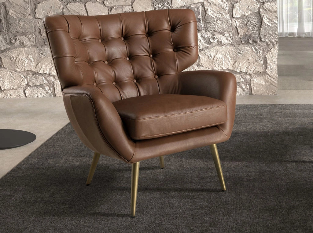 Poltrona Chester in pelle marrone scuro