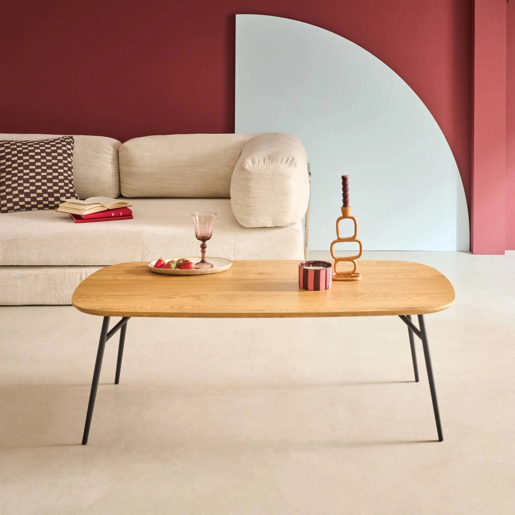 Tavolino rettangolare effetto rovere con gambe in metallo nero,
