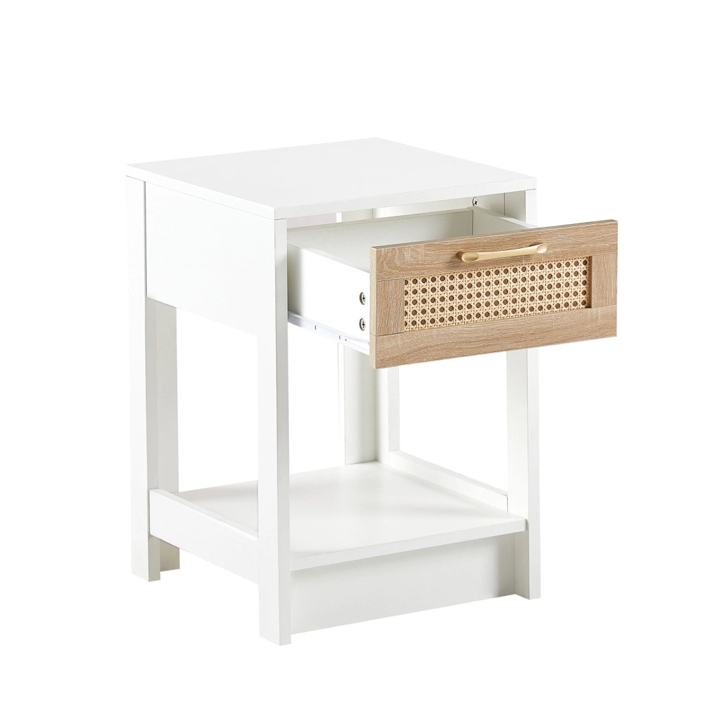 Comodino in MDF con finitura effetto rattan naturale e bianco
