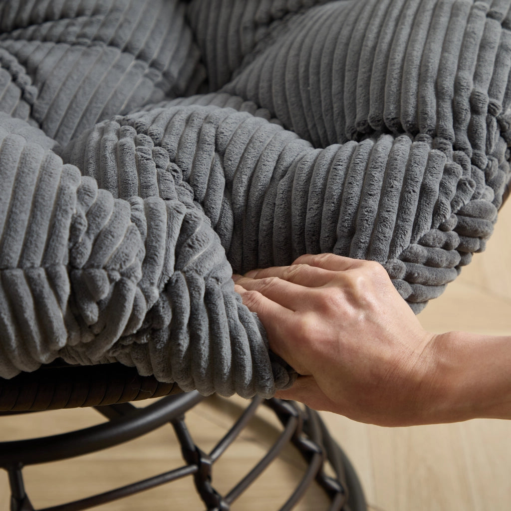 Poltrona Papasan Girevole a 360° Design Ergonomico con Cuscino Imbottito Spesso in Acciaio; Rattan PE e Velluto Grigio