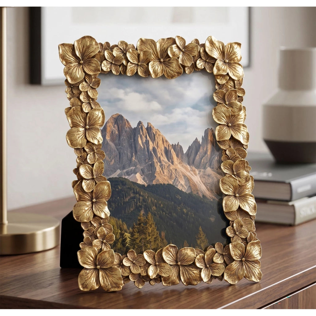 Cornice portafoto con rilievi floreali oro L 21.5 x H 26.7 cm