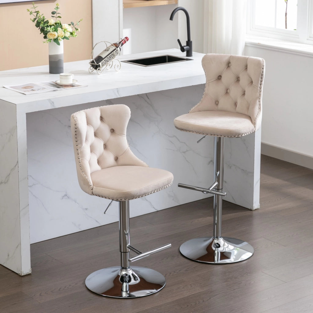 Sgabello da bar girevole in velluto con altezza regolabile e schienale imbottito, base cromata beige