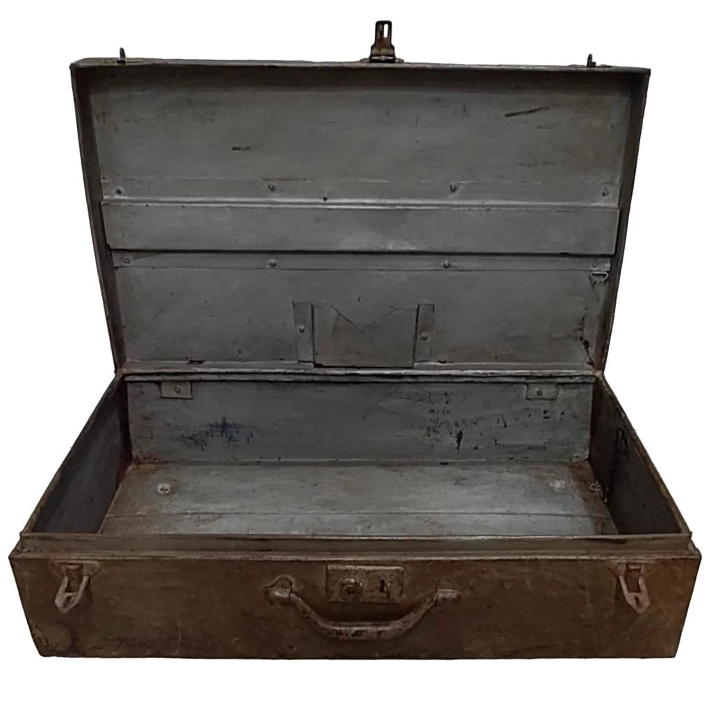 Valigia artigianale in metallo, 67x37x25h cm