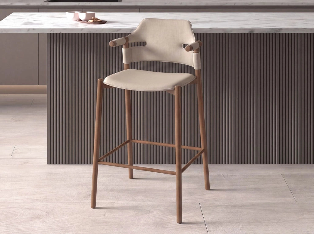 Sgabello in pelle rigenerata color sabbia