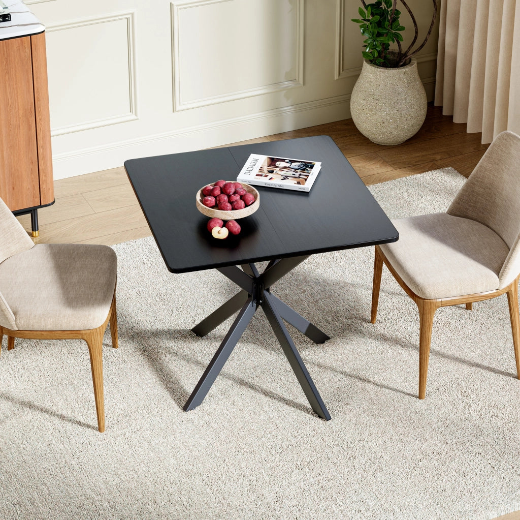 Tavolino 80x80x75 cm; struttura a X stabile; ferro e pannello truciolare; nero