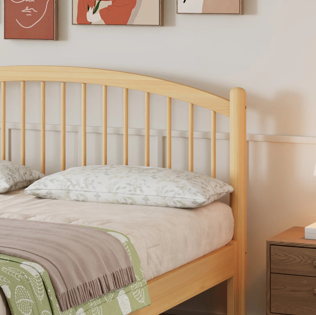 Letto in legno di pino 140x200 cm con rete a doghe