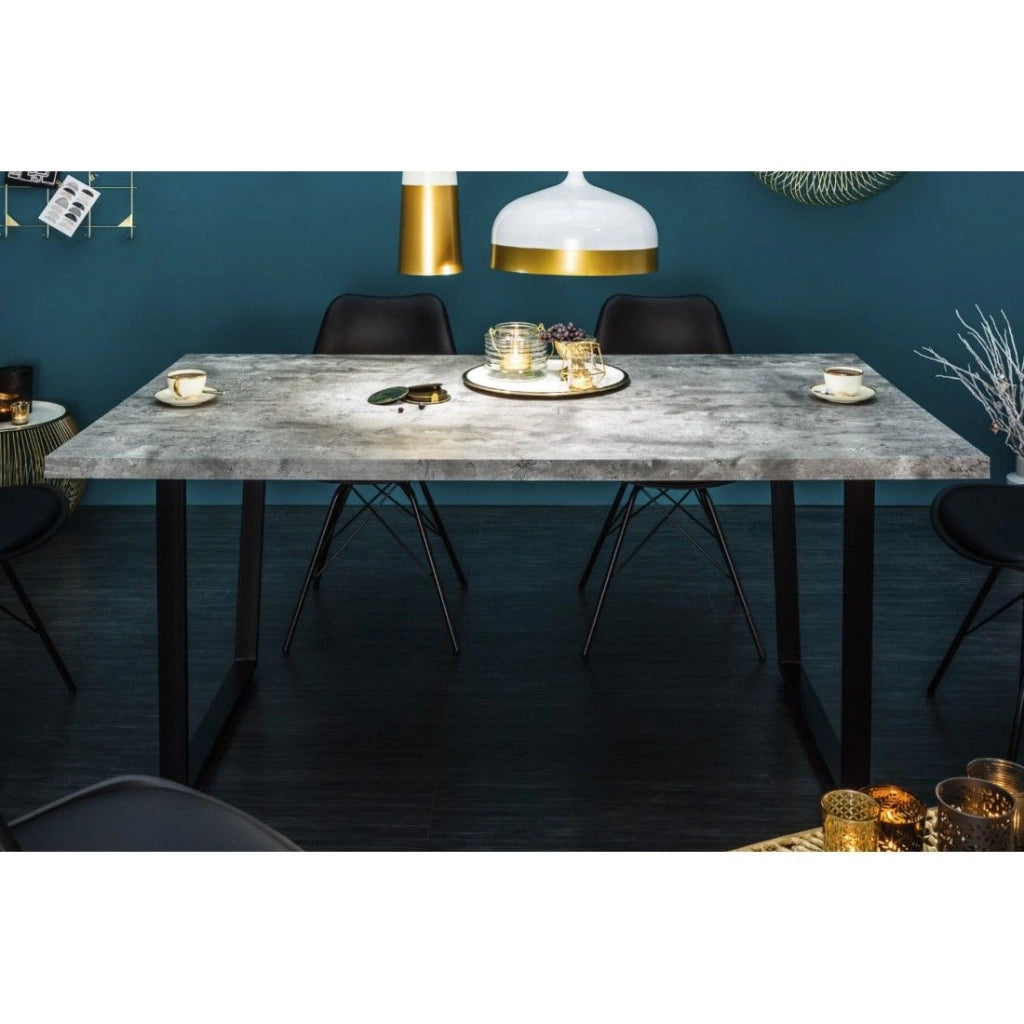 Tavolo da pranzo MERAX 160 cm – Piano effetto cemento grigio e struttura in metallo nero