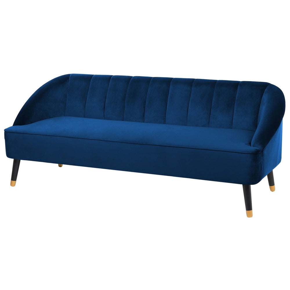 Divano a 3 posti in velluto blu cobalto con braccioli incassati sullo schienale e gambe in legno