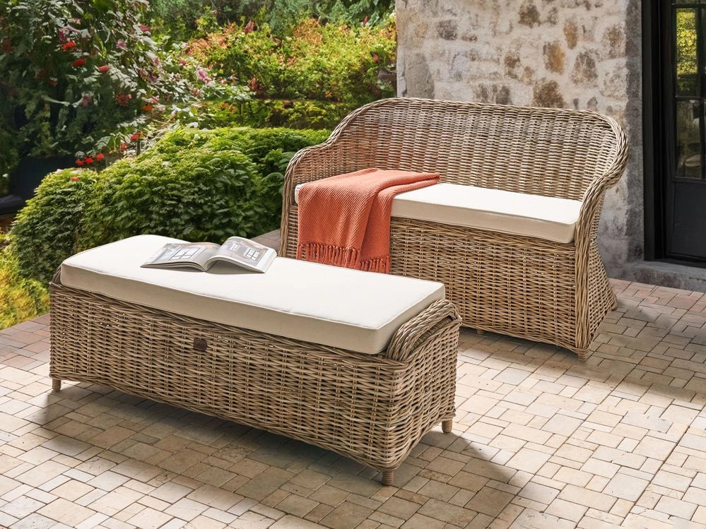 Panca 2 posti in rattan naturale con cuscini tessuto bianco sporco stile boho esterno giardino