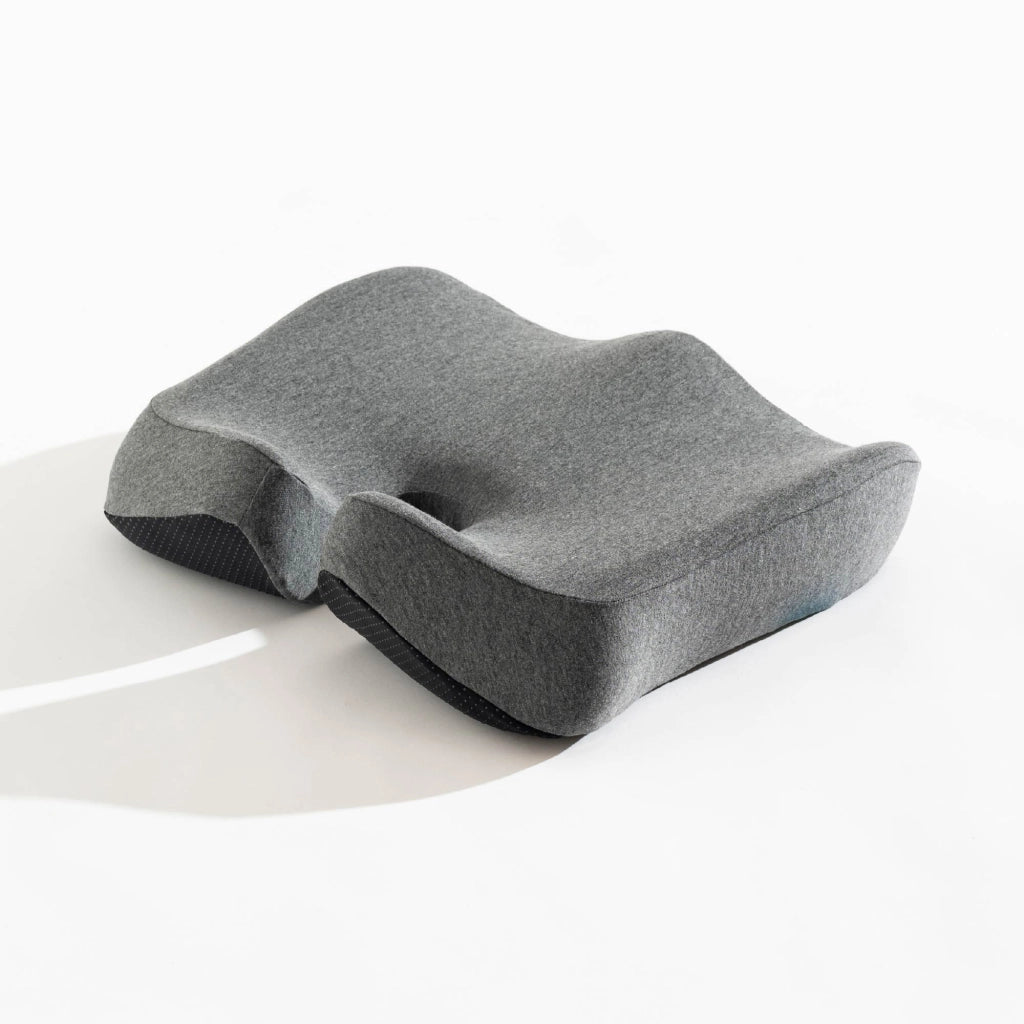 Cuscino Ergonomico in Memory Foam 47x41x12 cm Seduta Ortopedica per Sedia da Ufficio e Meditazione Supporto Antidolore per Schiena, Coccige e Postura, con Rivestimento Traspirante Rimovibile