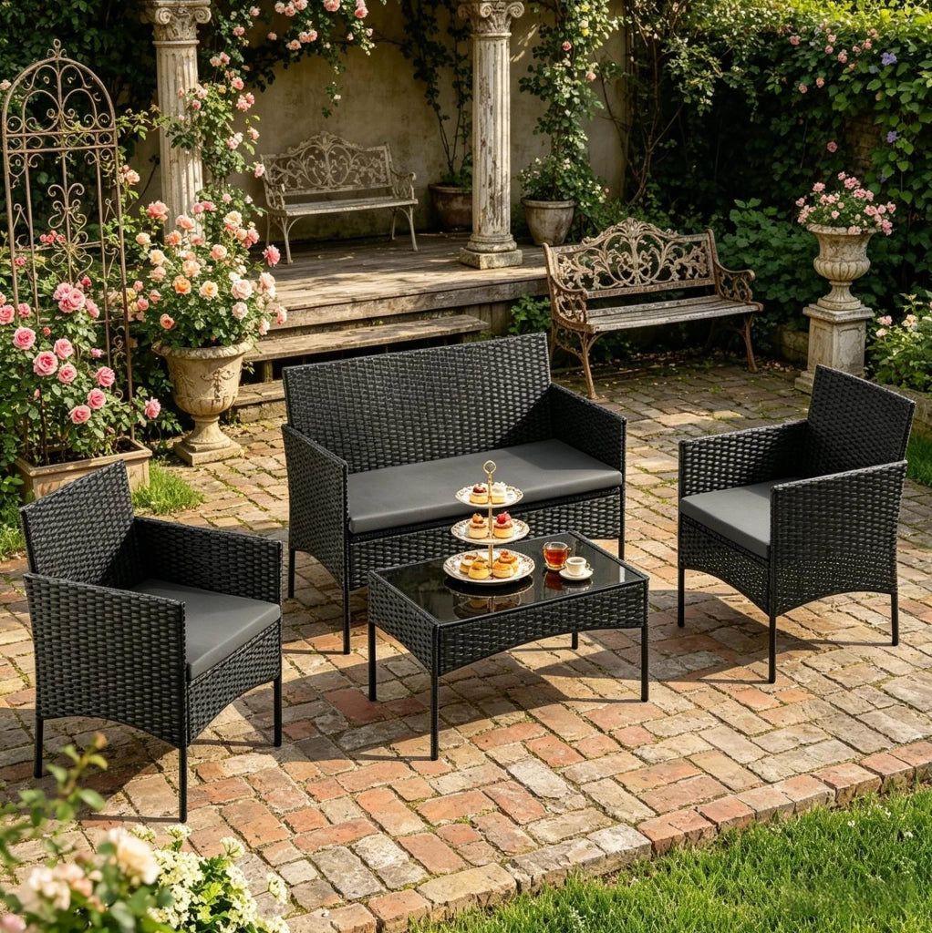Set da giardino 4 pezzi in rattan nero con tavolino in vetro