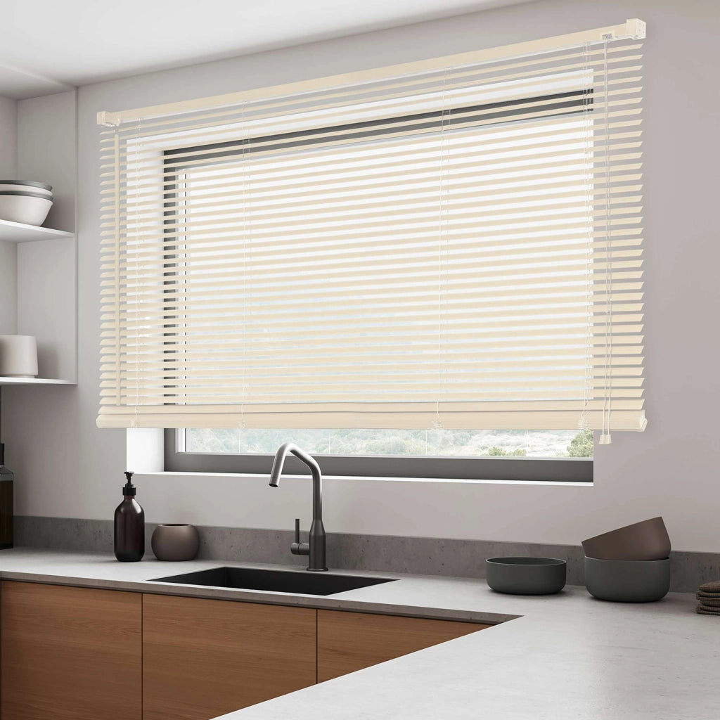 Tende Veneziane in Alluminio con Corda Beige 135x160
